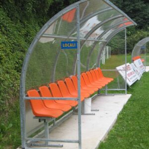 Alternative view of HIŠICE ZA REZERVNE IGRALCE Mod. STANDARD, DOLŽINA 100 cm, Z 2 PVC SEDEŽOM Z NASLONJEM, UV ZAŠČITA, NEVNETLJIV, KONSTRUKCIJA IZ KOVINSKIH POCINKANIH PROFILOV 50 x 30 mm, PREVLEKA IN STRANSKA ZAŠČITA IZ PROZORNEGA POLIKARBONATA 3 mm Z UV ZAŠČITO, HIŠA PRIDE FIKSIRANA ZA F IELD